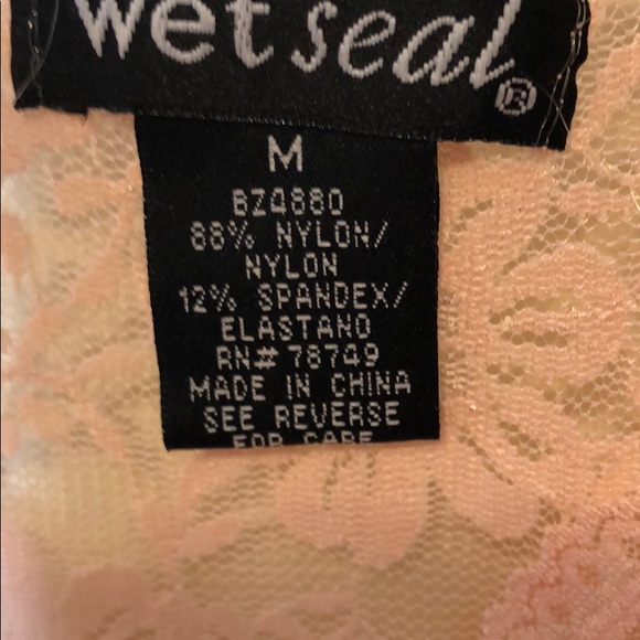 Wet seal pretty pink cami M size - Picture 2 of 4